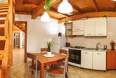 Cucina o angolo cottura di la casa di carta al centro storico