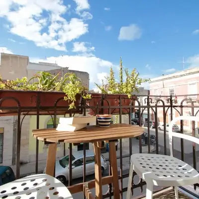 Euripide Apartments