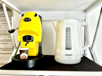 Set per la preparazione di tè e caffè presso Donna Concetta a Due passi da Ortigia