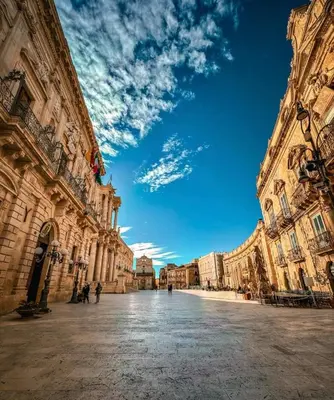 Vista generica su Siracusa o vista sulla città dall'interno dell'appartamento