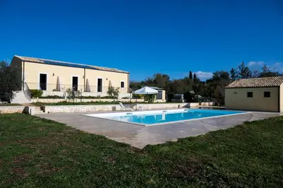 Piscina di La Goccia D'oro o nelle vicinanze