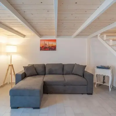 Home Eleinad appartamento elegante a pochi passi da Ortigia