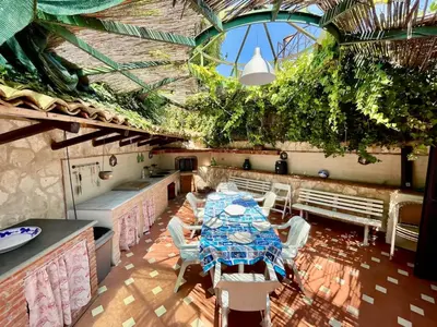 Ristorante o altro punto ristoro di Arcile House - con discesa al mare