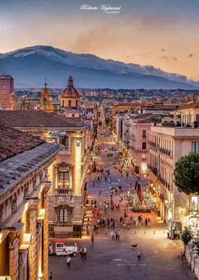 Vista generica su Catania o vista sulla città dall'interno della casa vacanze