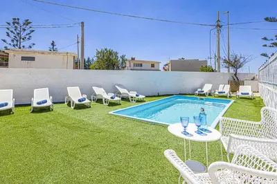 Piscina di Villa Marena by Villa Plus o nelle vicinanze