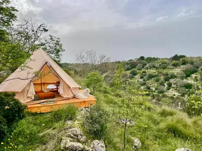 Paesaggio naturale nelle vicinanze di questo campeggio di lusso