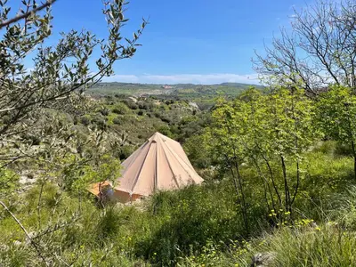 Paesaggio naturale nelle vicinanze di questo campeggio di lusso