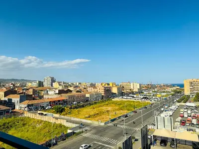 Vista generica su Catania o vista sulla città dall'interno dell'appartamento