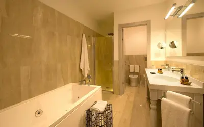 Bagno di Wellness Spa Hotel Principe Fitalia