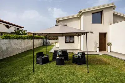 Giardino di Villa Solea - Family Friendly Beach Villa Near the Sea