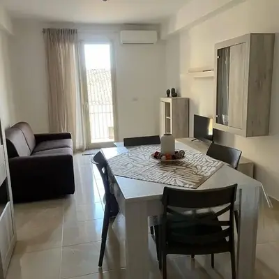 Mg house 1 PIANO