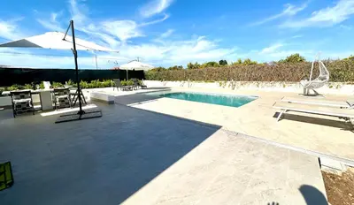 Piscina di Libero House A Private Pool Oasis o nelle vicinanze
