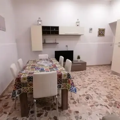 Gioele House