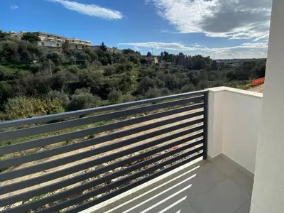 Balcone o terrazza di Coffitella Living - Villetta indipendente con giardino e vista panoramica