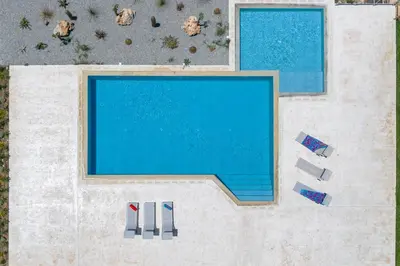 Piscina di ISULATRAVEL- Panoramic Relax Lodges o nelle vicinanze