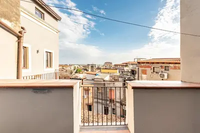 Balcone o terrazza di GuestHost - Center Apartment Catania