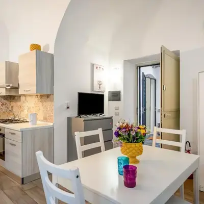 GuestHost - Storie di Lava e l'Angolo dell'Elefante Apartments