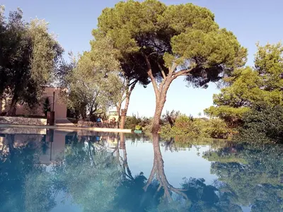 Paesaggio naturale nelle vicinanze della villa