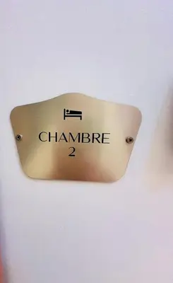 Certificato, attestato, insegna o altro documento esposto da Maison de Charme