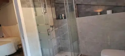 Bagno di Tenuta Soria Location immersa nel verde con piscina privata