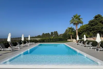 Piscina di Agriturismo Tenute Mauro o nelle vicinanze