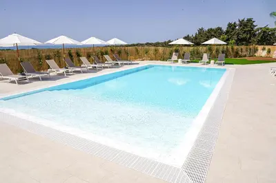 Piscina di Agriturismo Tenute Mauro o nelle vicinanze