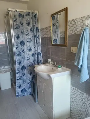 Bagno di casa vacanza luminosa fava