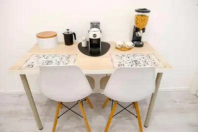 Set per la preparazione di tè e caffè presso Malema
