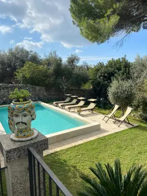Piscina di Villa Vela o nelle vicinanze