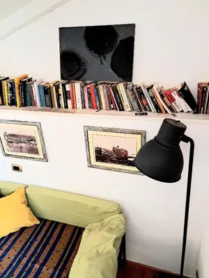 Biblioteca nell'appartamento