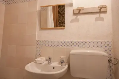 Bagno di Case-grotte degli Avi, esperienza abitativa in grotta