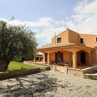 Radici Sicilian Holiday Home - C An Oasis of Relaxation in the Heart of Sicily