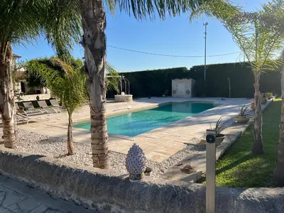 Piscina di Villa Lutilo' o nelle vicinanze
