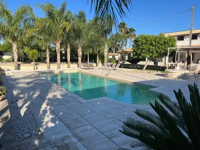 Piscina di Villa Lutilo' o nelle vicinanze