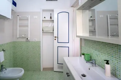 Bagno di Villetta Fronte Mare con Giardino Privato