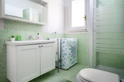 Bagno di Villetta Fronte Mare con Giardino Privato