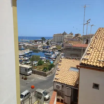 Vista generica sul mare o vista sul mare dall'interno dell'appartamento