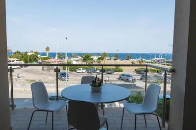 Vista generica sul mare o vista sul mare dall'interno della casa vacanze