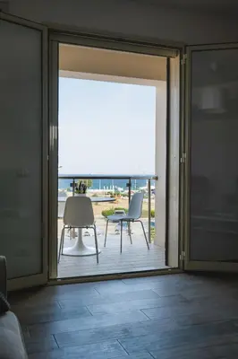 Vista generica sul mare o vista sul mare dall'interno della casa vacanze