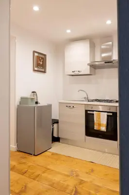 Cucina o angolo cottura di Ortigia's Bridge Apartment - 2 minutes from the center