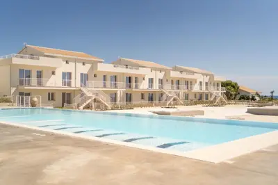 Piscina di GuestHost - Borgo 84 Marzamemi - Mandarino di Tito o nelle vicinanze