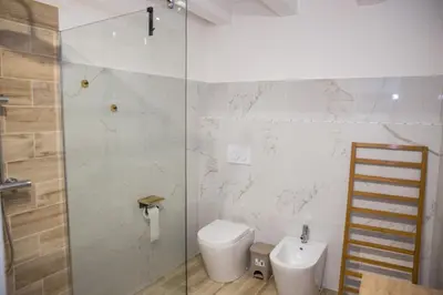 Bagno di 3 Rooms Catania - Madeira bright loft cozy quiet independent