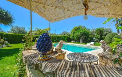 Piscina di Gorgeous Home In Noto o nelle vicinanze