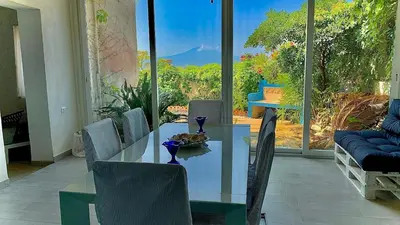 Area soggiorno di AMY'S VILLA sul mare Costa Saracena Castelluccio