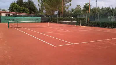 Attività di tennis o squash presso l'appartamento o nelle vicinanze