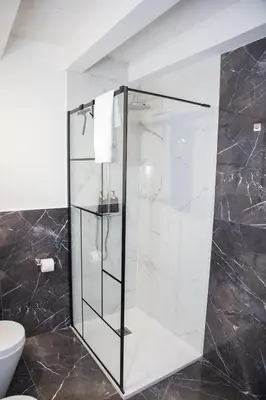 Bagno di 3 Rooms Catania - Vulcano bright independent studio apartment
