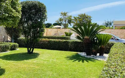 Giardino di Villa Carmen con piscina