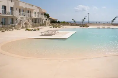 Piscina di GuestHost - Borgo 84 Marzamemi - Brezza Marina o nelle vicinanze
