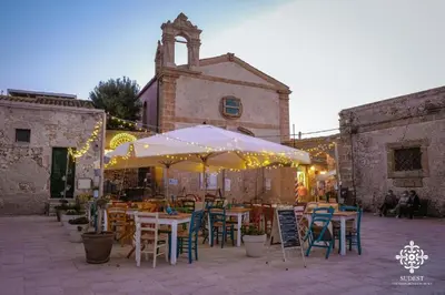 Ristorante o altro punto ristoro di The Sun 365 - Sea View Apartment