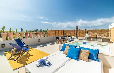 Piscina di Blue Riad o nelle vicinanze